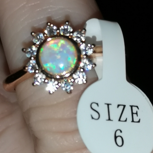 Fragrant Jewels Jewelry - ❤️ Fragrant Jewels Round Multicolor stone Sz 6 Ring